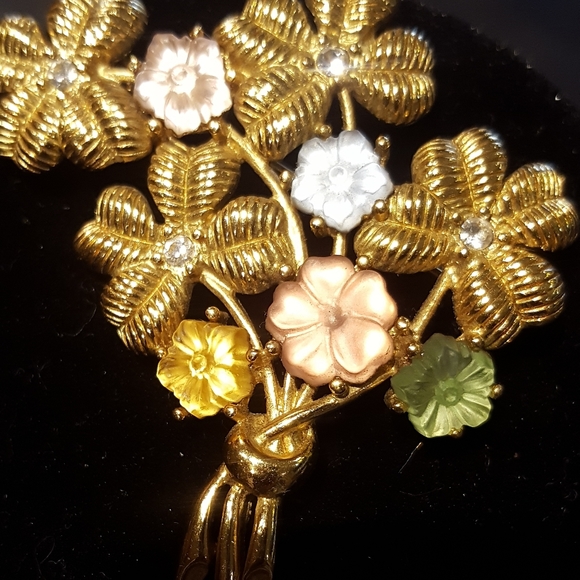 Monet Vintage Flower Bouquet Brooch - Picture 3 of 10